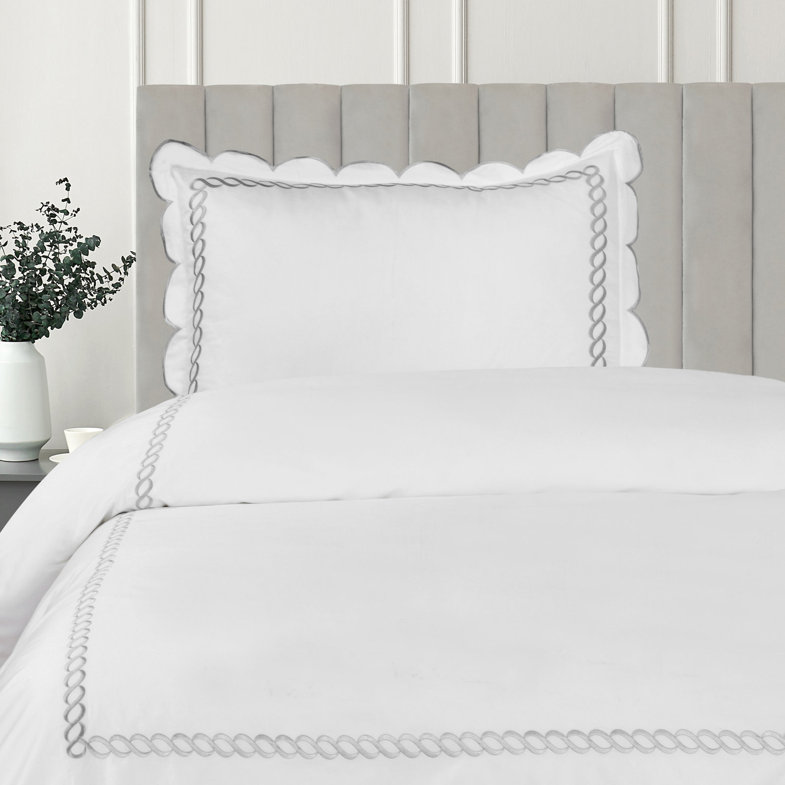 T600 SCALLOP ROPE DUVET SET, White, Queen Duvet Cover + 2 Standard Shams