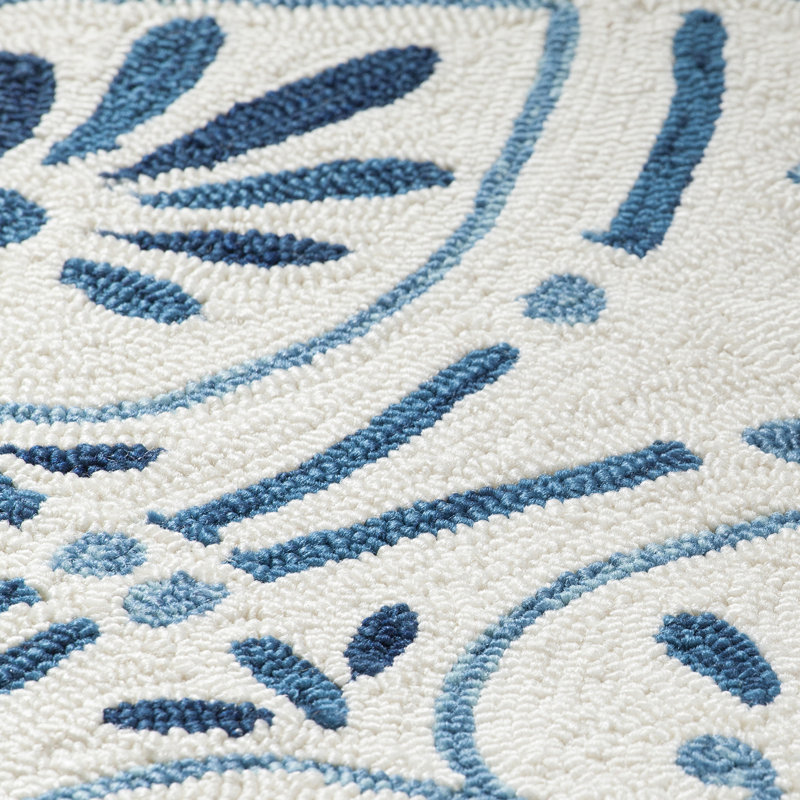 Terra Authentic Machine Tufted Cream, Blue Floral Polypropylene Indoor/Outdoor Area Rug, 5' x 7'6"