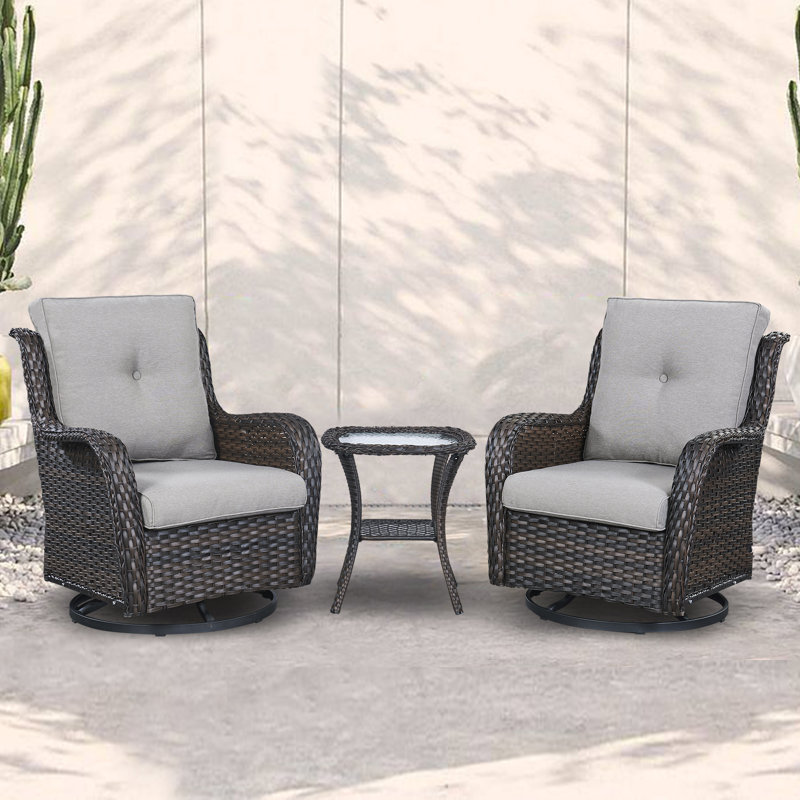 Chaises pivotantes d'extérieur en rotin d'osier avec table d'appoint (ensemble de 3), Beige, Brun