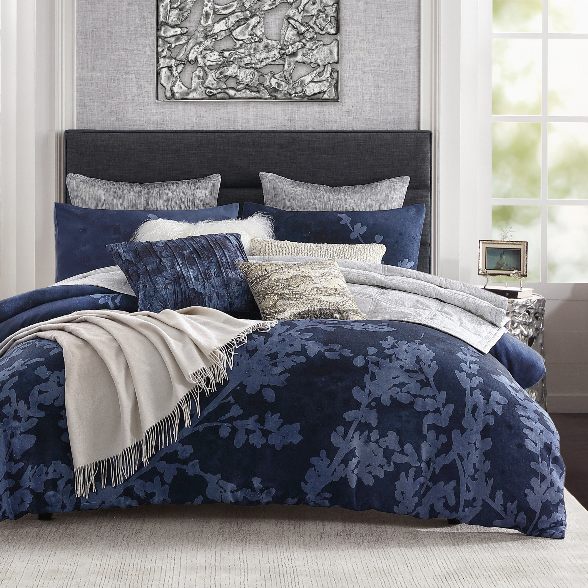 ANNI JACQUARD VELVET NAVY BLUE LINEN Scalamandre