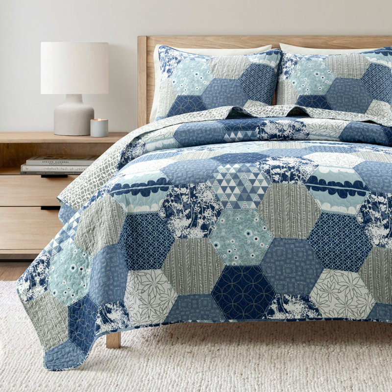 Briley Cotton Reversible 3 Piece Quilt Set, King Quilt + 2 King Shams, Blue