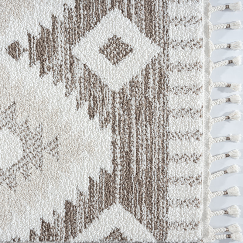 Mcniel Geometric Indoor Rug, Rectangle 6' x 9'