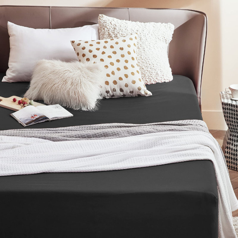 Bedsure Fitted Sheet Deep - Bed Sheets Extra Deep Pocket made of Soft Brushed Microfiber for Bed, Black