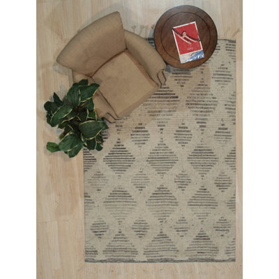 Dazzling Ophelia Beige Hand Knotted Wool Area Rug