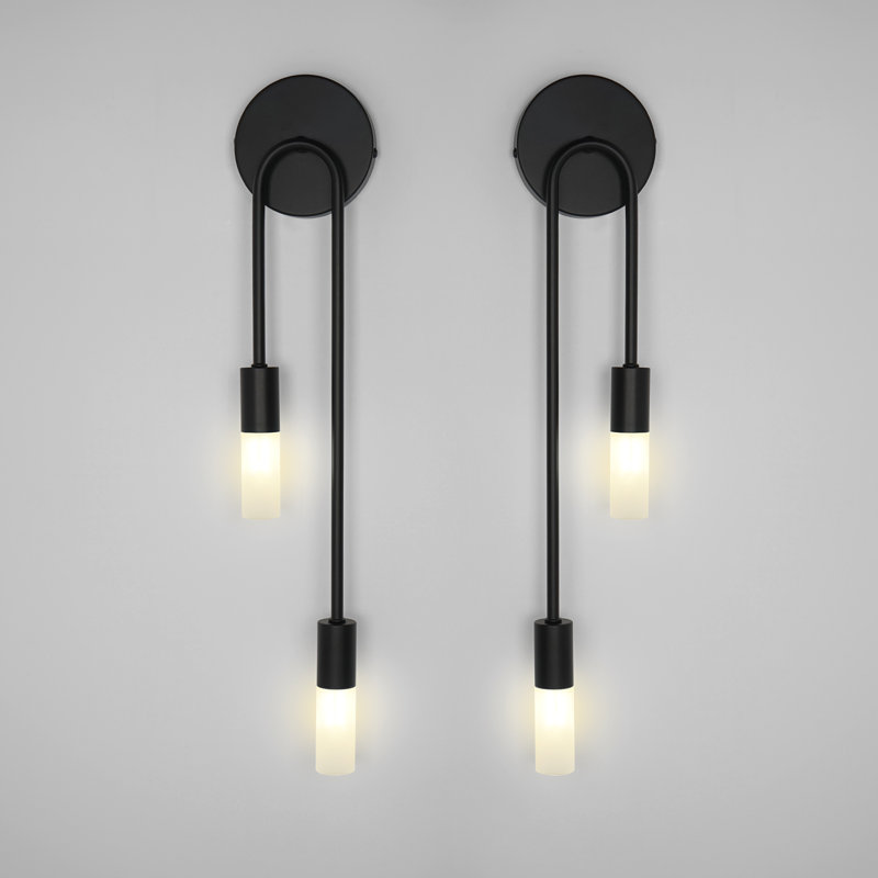 Retro Iron Armed Sconce, Black