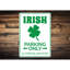 Enseigne irlandaise en aluminium seulement-679820026
