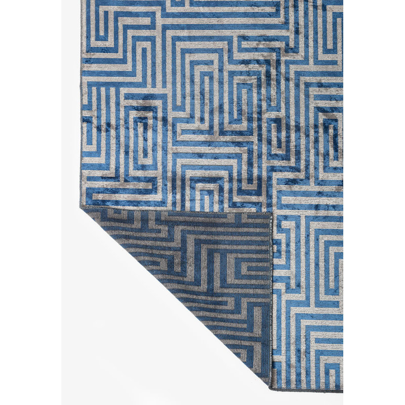 Seslie Geometric Hand Loom Indoor / Outdoor Area Rug, Rectangle 6'6" x 9'10"