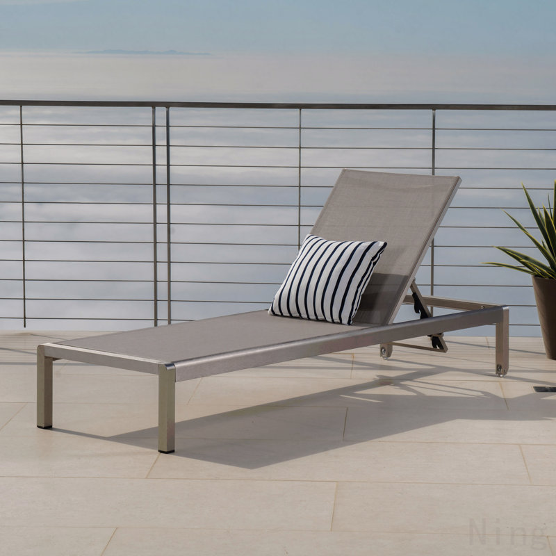 Chaise Lounge