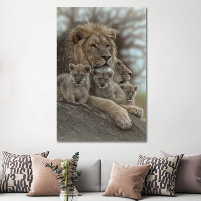 Lion - Family Man par Collin Bogle - Photographie sur toile tendue