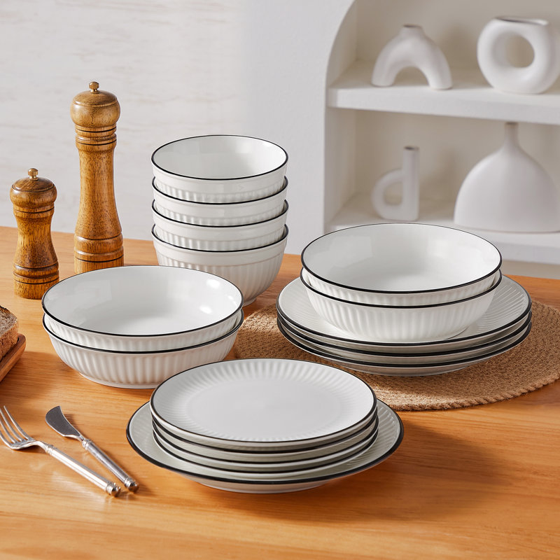 Service de table 16 pièces en céramique blanche avec rebords noirs - Service de table moderne en relief à nervures pour 4 personnes, comprenant assiettes, assiettes à salade, assiettes à soupe et bols - Articles essentiels pour les fêtes, mariages et soupers