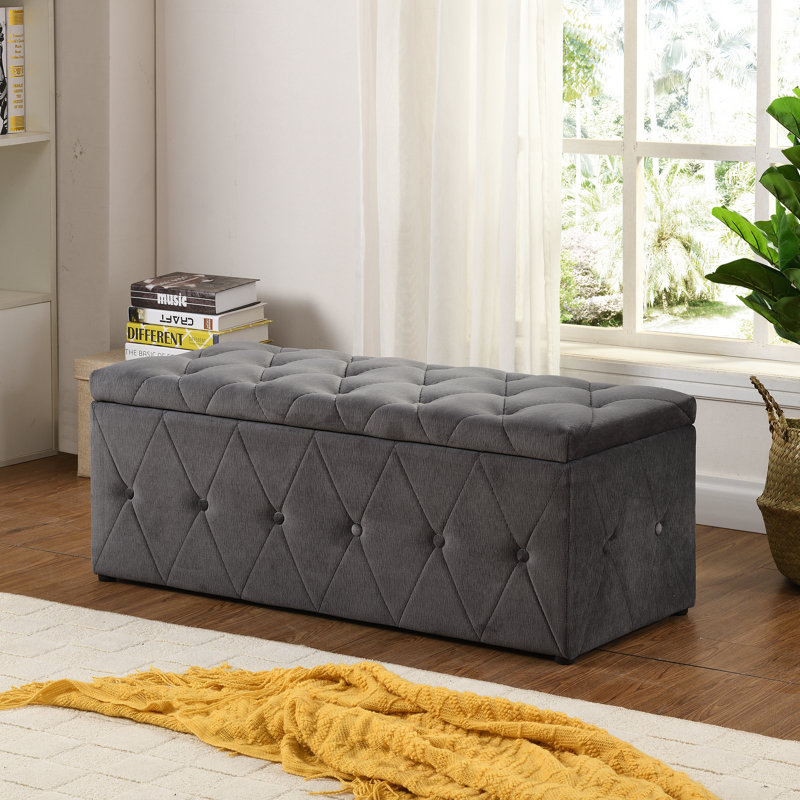 Campanella Blanket Chest