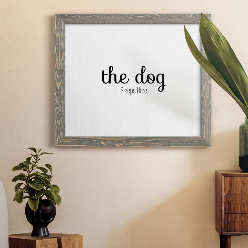 «The Dog Sleep Here II» - Cadre photo Art textuel, Gris, H 20 po x l 17 po x P 1,5 po, Blanc
