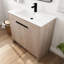 Coffre de salle de bain autoportant 36 pouces. Évier en céramique et 2 portes d'armoire à fermeture en douceur. Soupçon de chêne brut. Tablette réglable. Poignées en métal. Ensemble de meuble-lavabo Hardy Scintillant distinctement.-1320647880