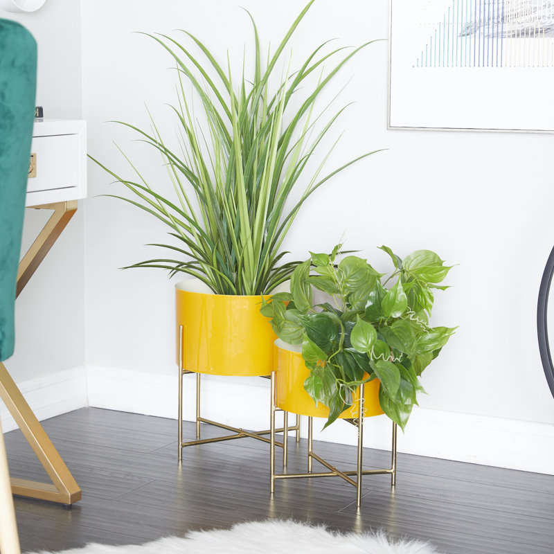 Frits 2 Piece Metal Indoor Outdoor Pink Planter with Removable Gold Stand Set, Yellow