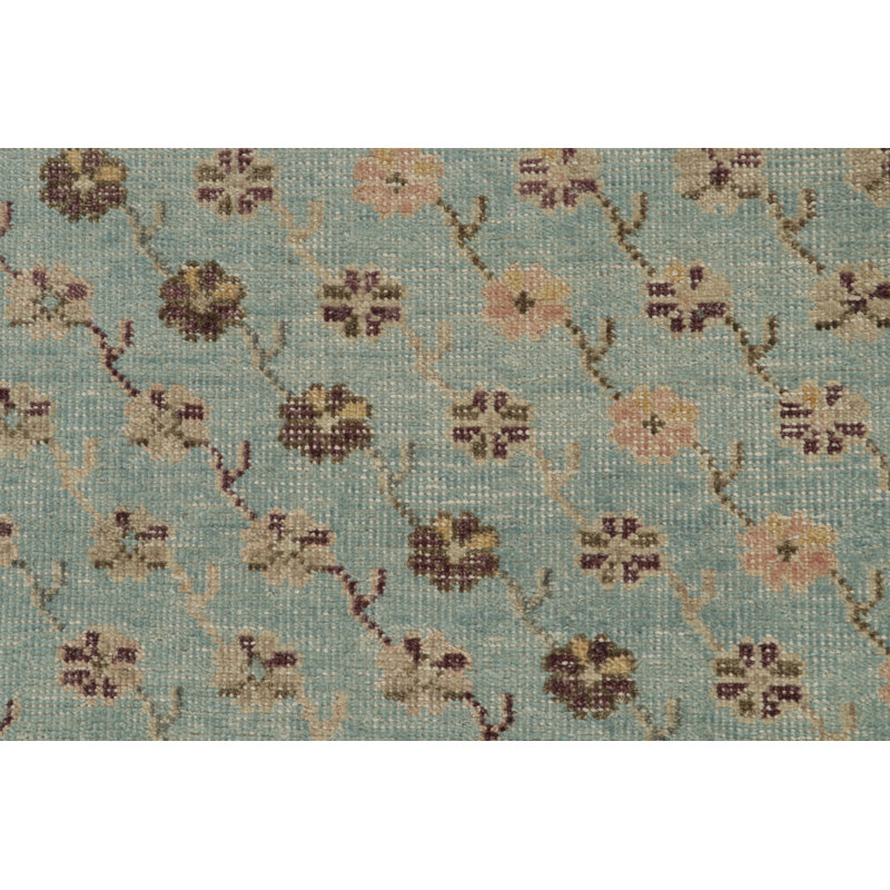Distressed Homage Hand Knotted Wool Floral Area Rug, Rectangle 5' x 7'