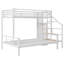 Lit superposé simple au dessus d'un lit double en métal avec escalier de rangement et garde-robe ouverte, blanc