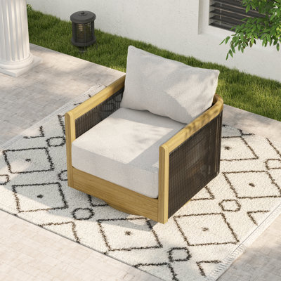 Fauteuil de patio pivotant en corde de bois naturel avec coussins beiges Overture