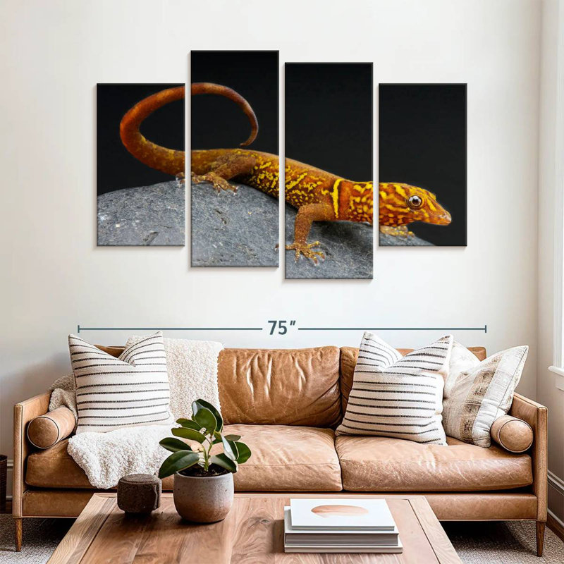 Brampt Gecko, 42" H x 68" W
