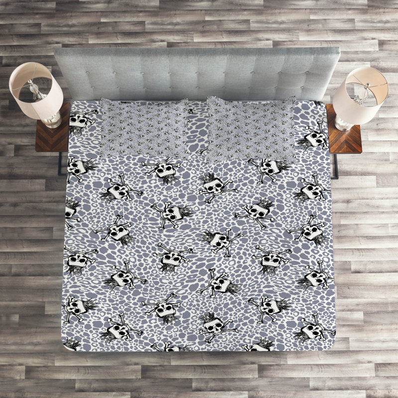 Skull Polyester Coverlet, King Bedspread + 2 Shams