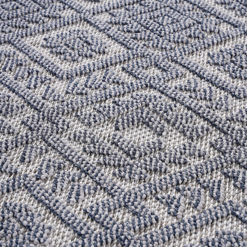 NAAR Guros Collection 5X7 White / Gray / Traditional Indoor / Outdoor Area Rug, Rectangle 5'3" x 7'6"