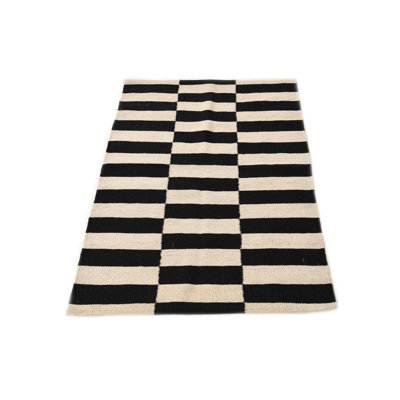 Tapis noir et blanc Newsom