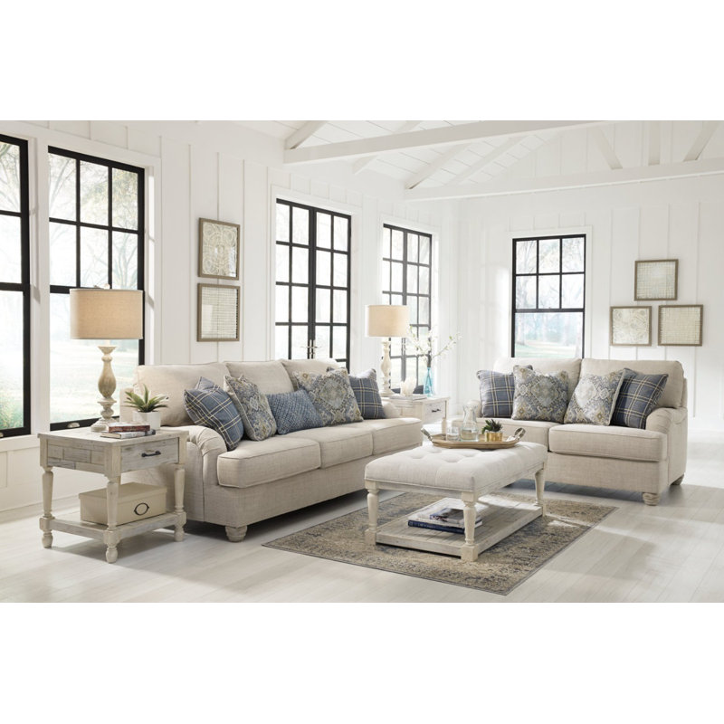 Annay Loveseat