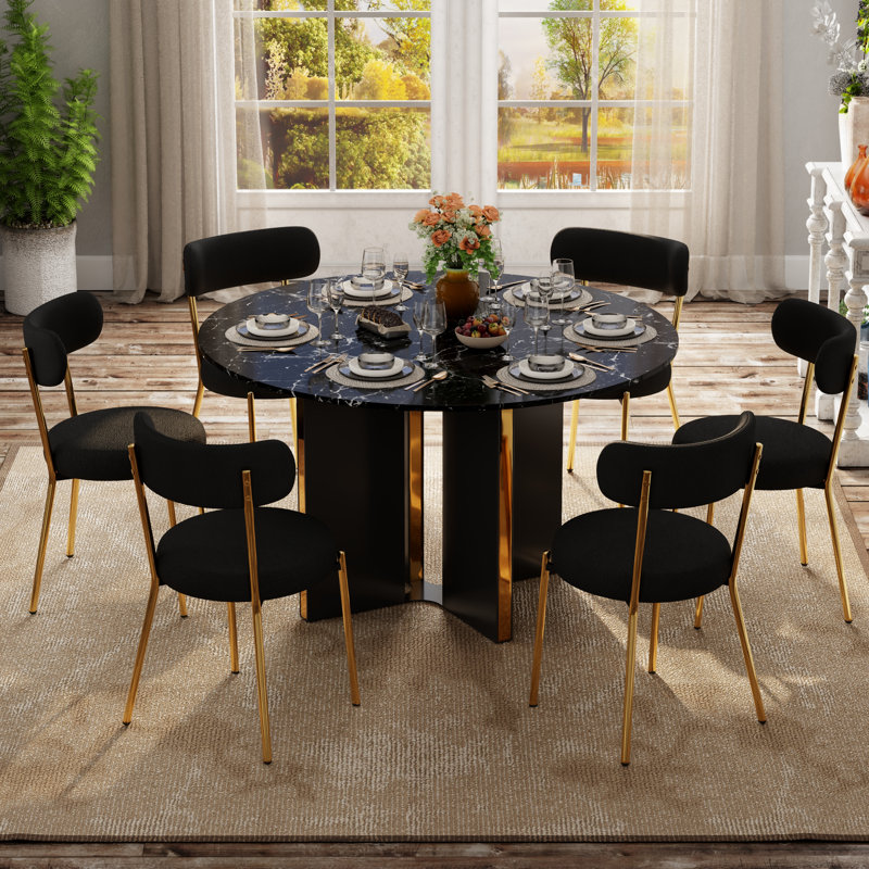 Table de salle à manger ronde 47 "à l'apparence de marbre, table de salle à manger à piédestal avec accents en métal, sièges 4 à 6