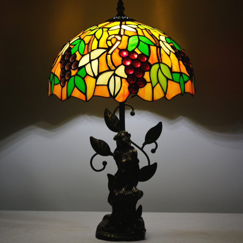 Lampe de table en résine Brinda