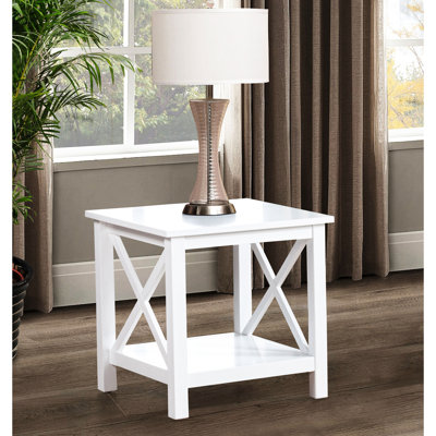 Table d'appoint carrée en bois de pin avec tablette, lignes épurées, conception en X, silhouette classique blanche idéale pour la décoration, tablette inférieure, profondeur de 20 pouces