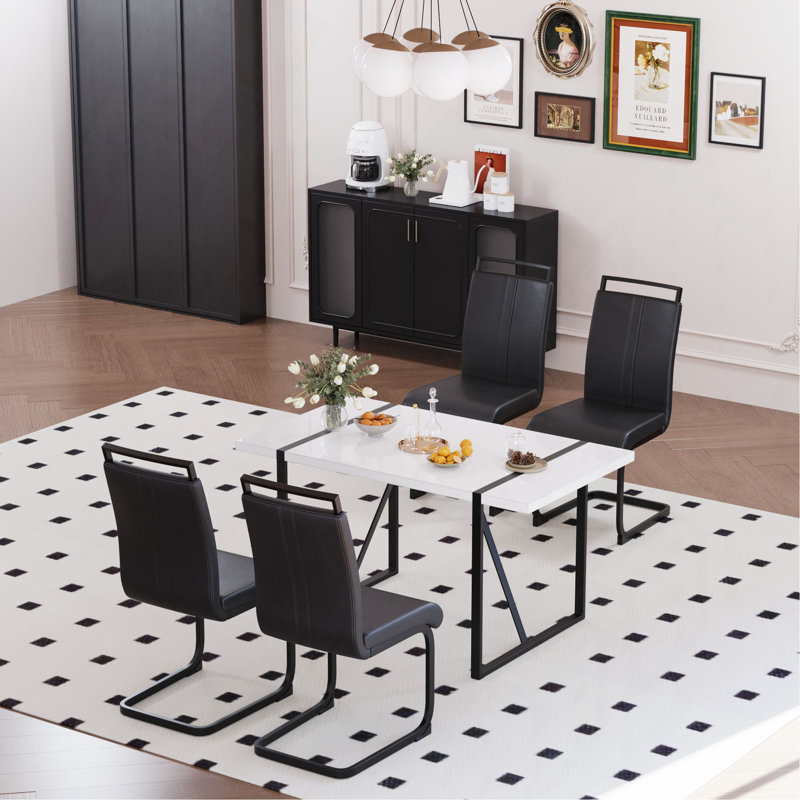 Ensemble de table de salle à manger en bois aggloméré rectangulaire blanc de 55 po et 4 chaises sans accoudoirs, ensemble de chaises de cuisine en métal noir