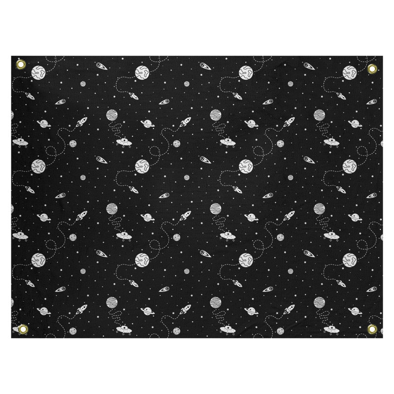 Tapisserie en polyester et polyester «Avicia Outer Space» par Katelyn Elizabeth, Intérieur, H 91 po x l 107,5 po, Rose/noir