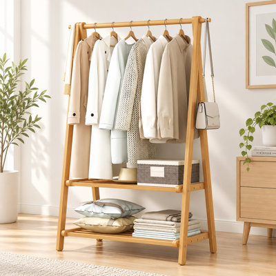 Portant à vêtements en bois avec tablettes à 2 niveaux Gasburg