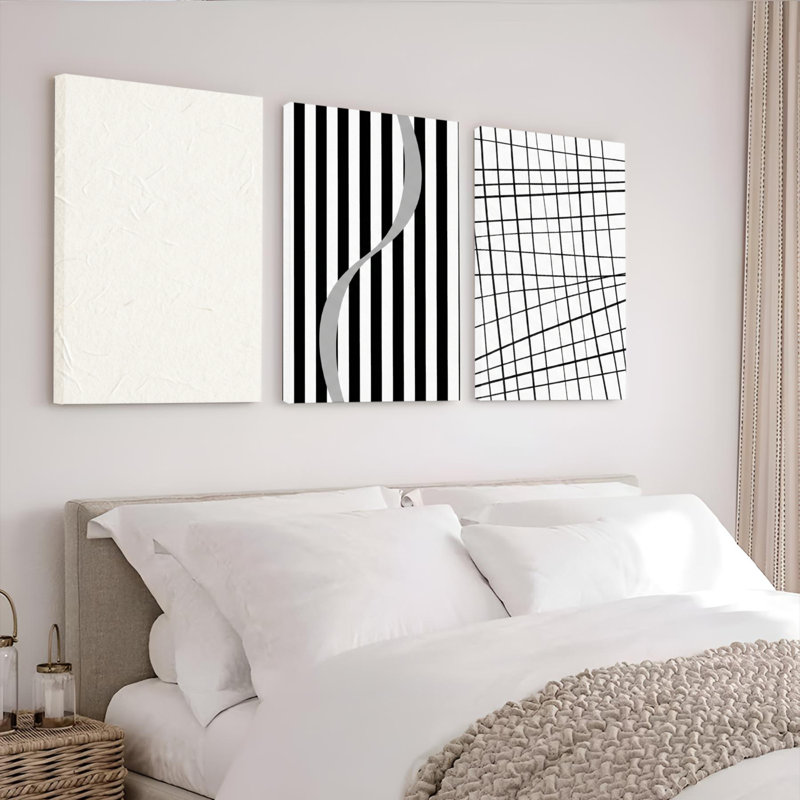 Ensemble de 3 tableaux abstraits à rayures noires et blanches et à grille sur toile tendue, H 18 po x l 36 po