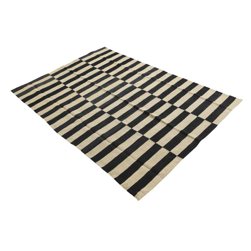 Tapis noir et blanc Orta