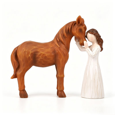Figurine de fille en résine