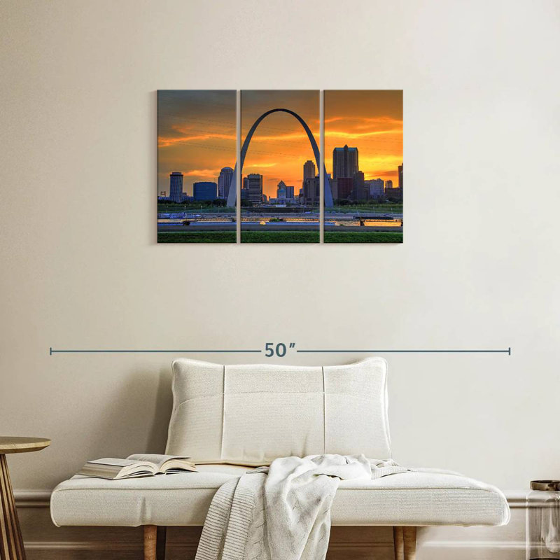 Rorry St. Louis Arch Sunset, 20" H x 33" W