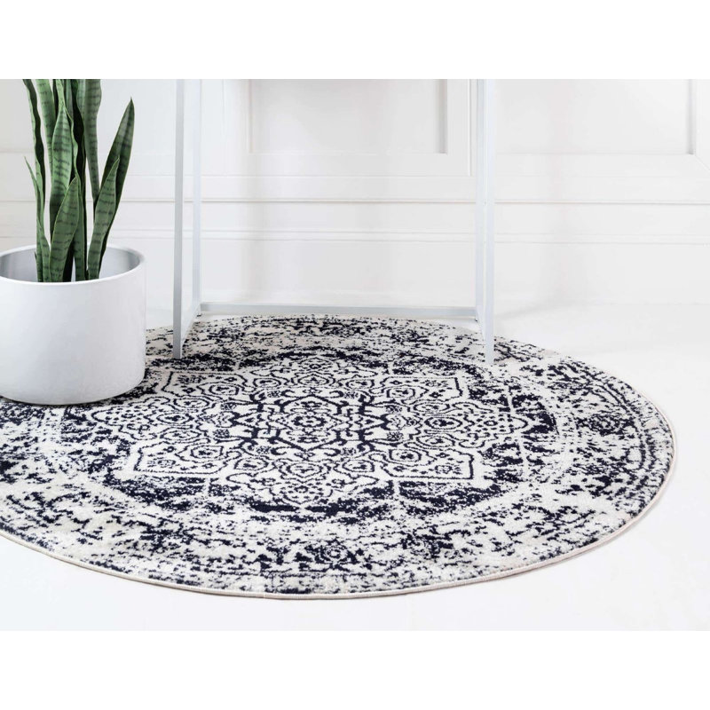 Endesha Oriental Indoor Rug, Round 7'10"