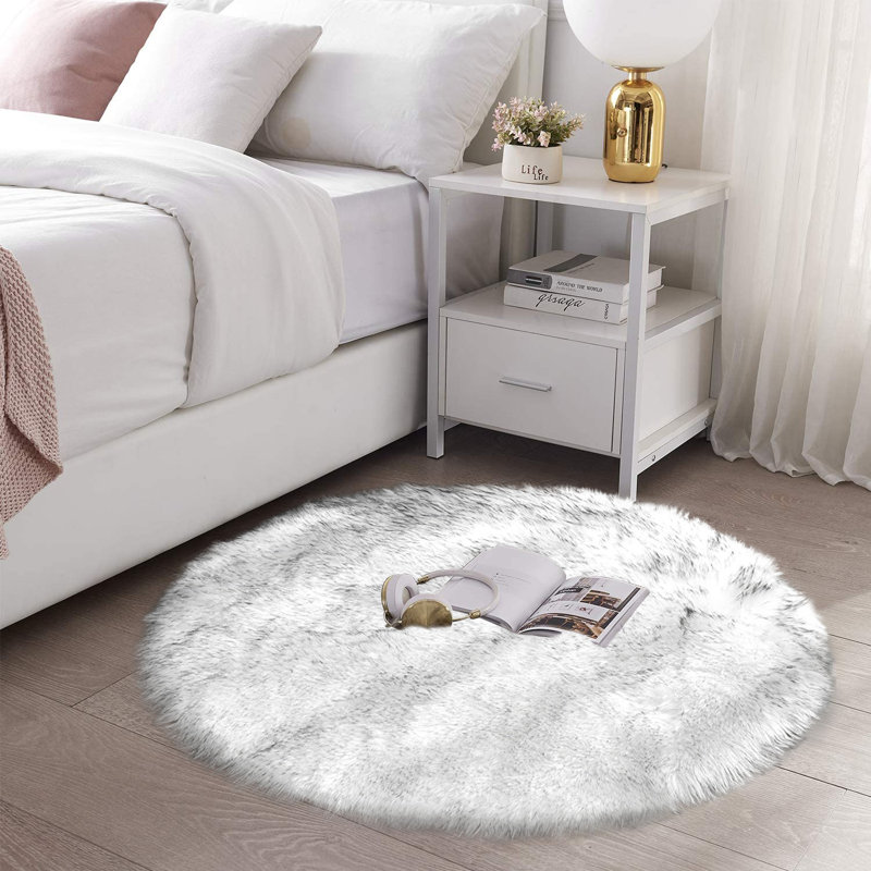 Kova Faux Sheepskin Indoor Rug, Round 3'