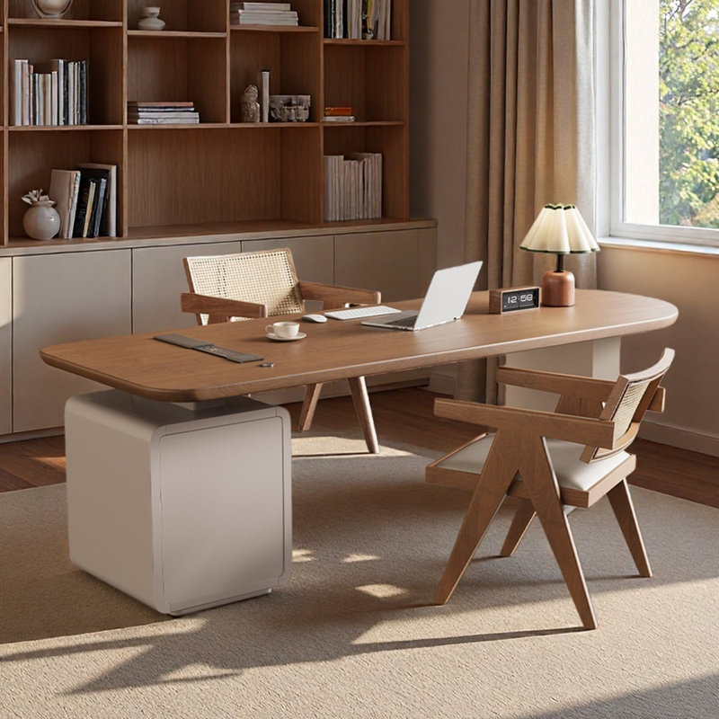 Bureau en bois massif de couleur crème au design simple
