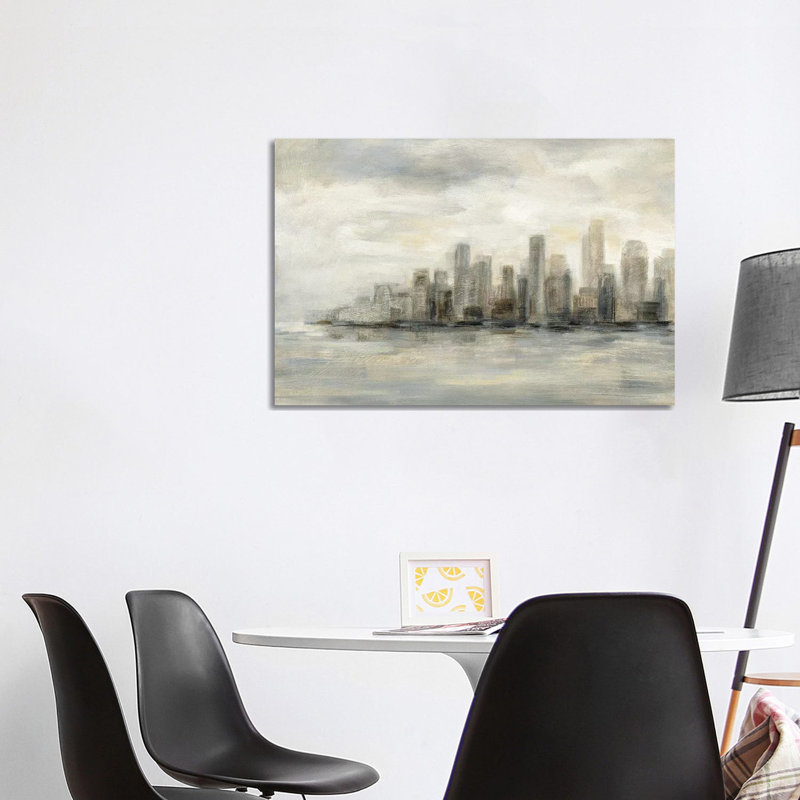 «Manhattan Low Clouds» par Silvia Vassileva - impression, Toile tendue, H 26 po x l 40 po x P 1,5 po, Aucun mat