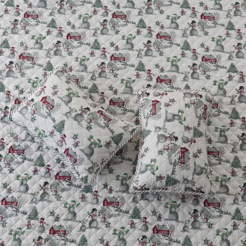 Winter-Themed Reversible Quilt Set with Shams, Full / Queen Quilt + 2 Standard Shams