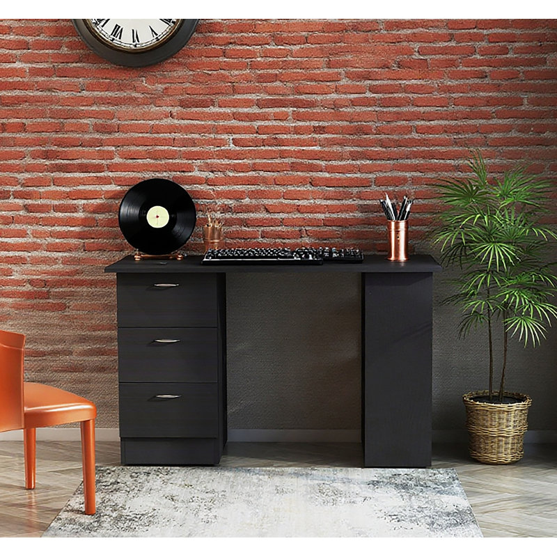 Table de travail moderne avec bureau d'ordinateur