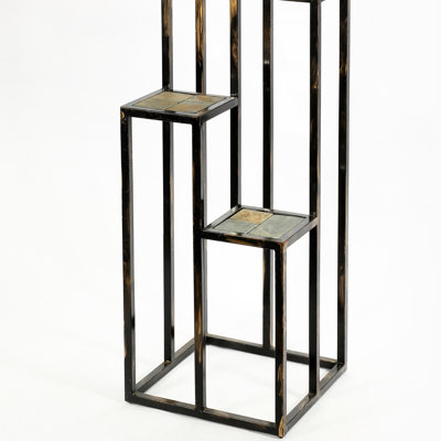 Support à 4 niveaux en pierre grise - métal noir / or, plante de base en X 16 po en métal coulé entièrement assemblée, fissure à la décoloration, délicieuse conception à 3 trèfles, 16 po x 16 po x 48 po, 10 lb, nettoyer avec un linge humide