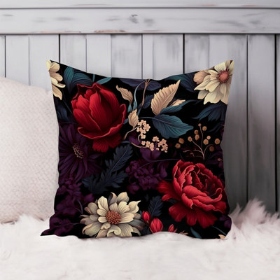 Floral Dreaming of Luxe Flowers III Pillow Cover