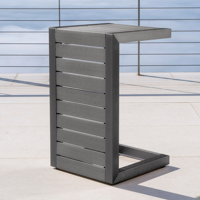 Table en forme de C, Gris