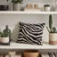 Coussin décoratif à motif zèbre noir de luxe Plutus-1454261794