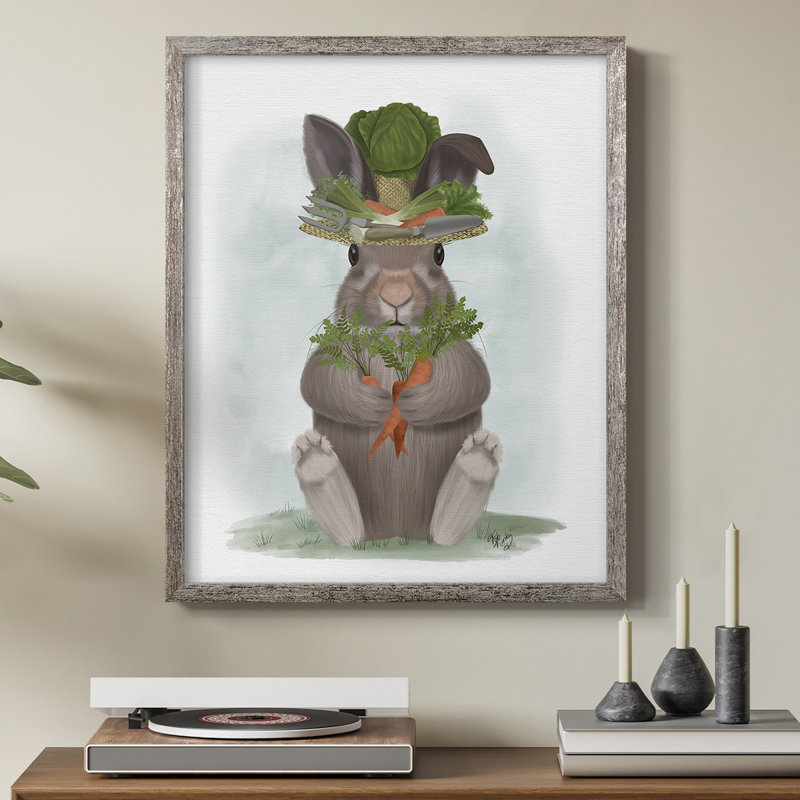 «Rabbit Carrot Hat», reproduction encadrée - bois massif, H 11 po x l 9 po