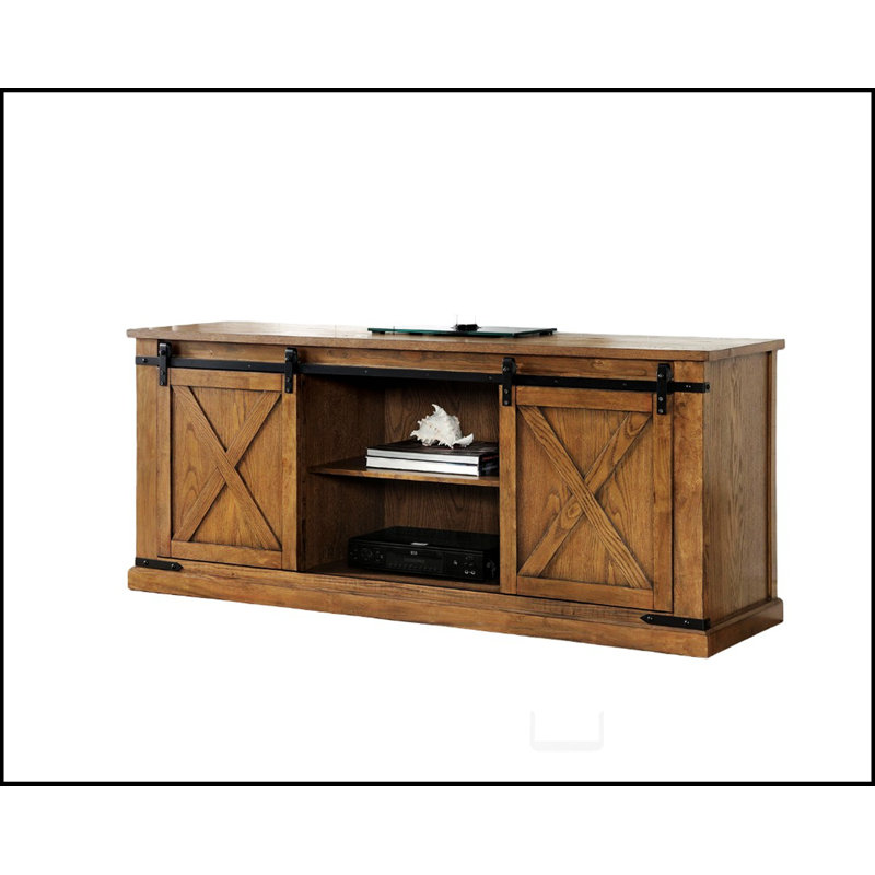 Base de console de style rustique avec portes coulissantes décoratives en métal et multiples tablettes de rangement ouvertes en X avec finition en chêne foncé