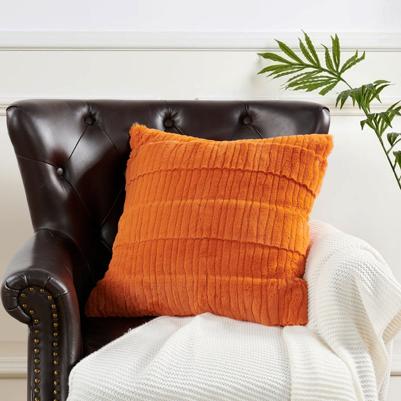 Housse de coussin en fausse fourrure à rayures sculptées, Orange brûlé