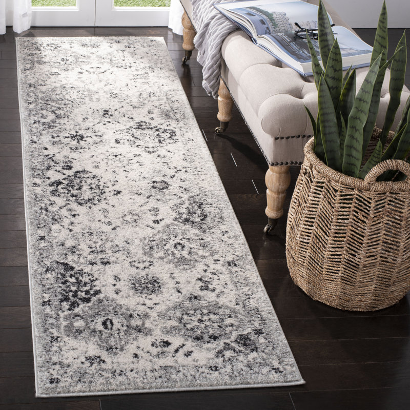 Tapis oriental argenté / gris Newhouse, Tapis de couloir 2 pi 3 po x 8 pi